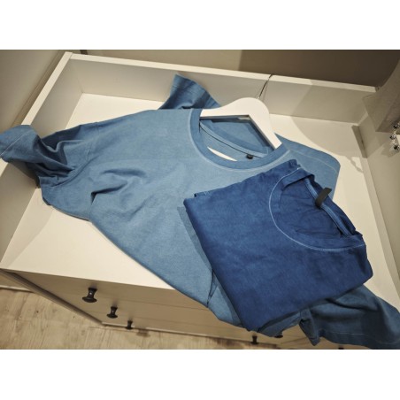 T-SHIRT BLEU DE PASTEL